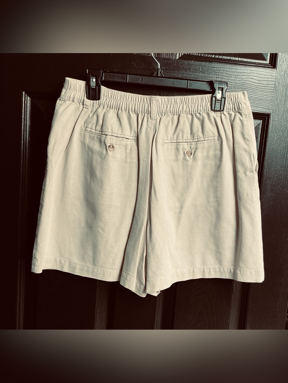 Time and Tru Light Beige Women’s Linen Shorts - Picture 2 of 7